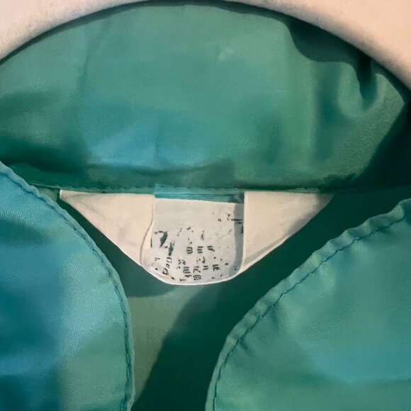 True Vintage Light Blue Bermuda Wind Breaker In Excellent Condition For Age - Picture 4 of 7